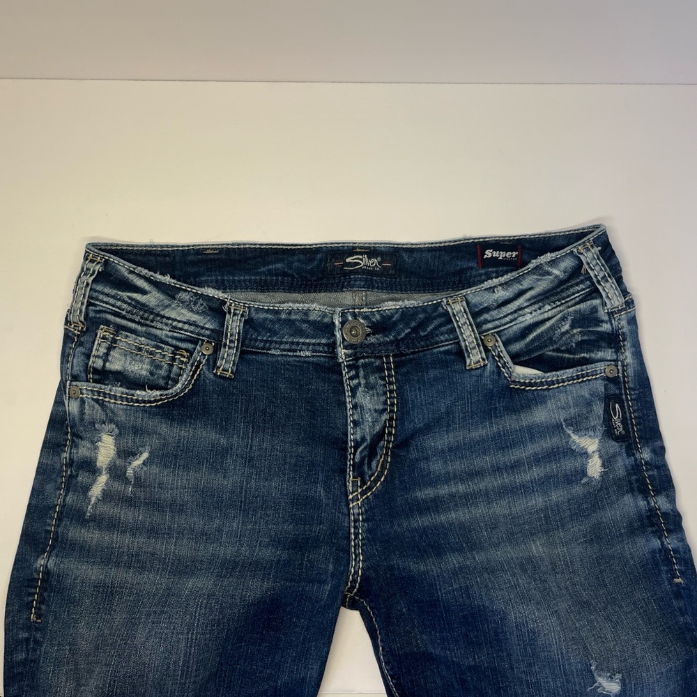 Silver Jeans W32/L29 GIRLFRIEND Super Stretch Blue Jeans with Distressed Details